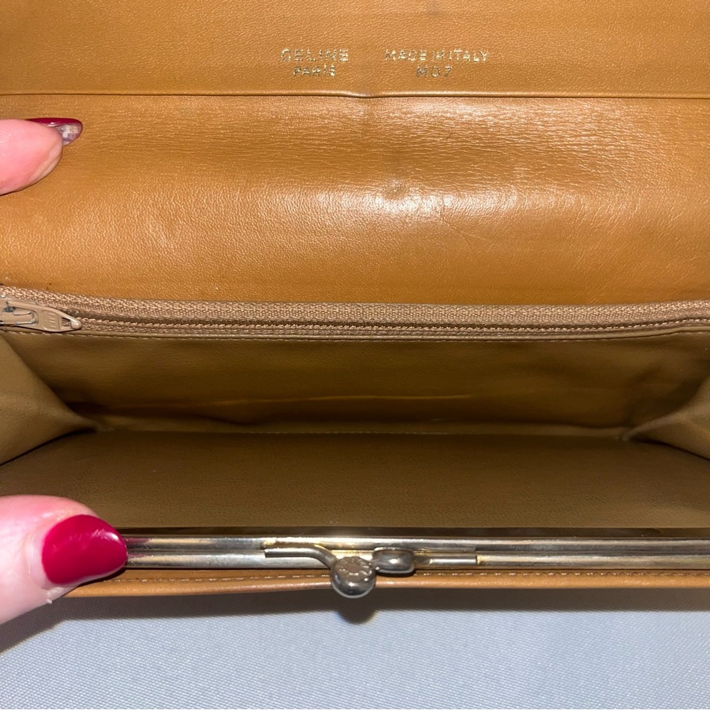 CELINE Tan Kisslock Long Wallet EUC Macadam Print in Leather & Coated Canvas - Picture 9 of 15